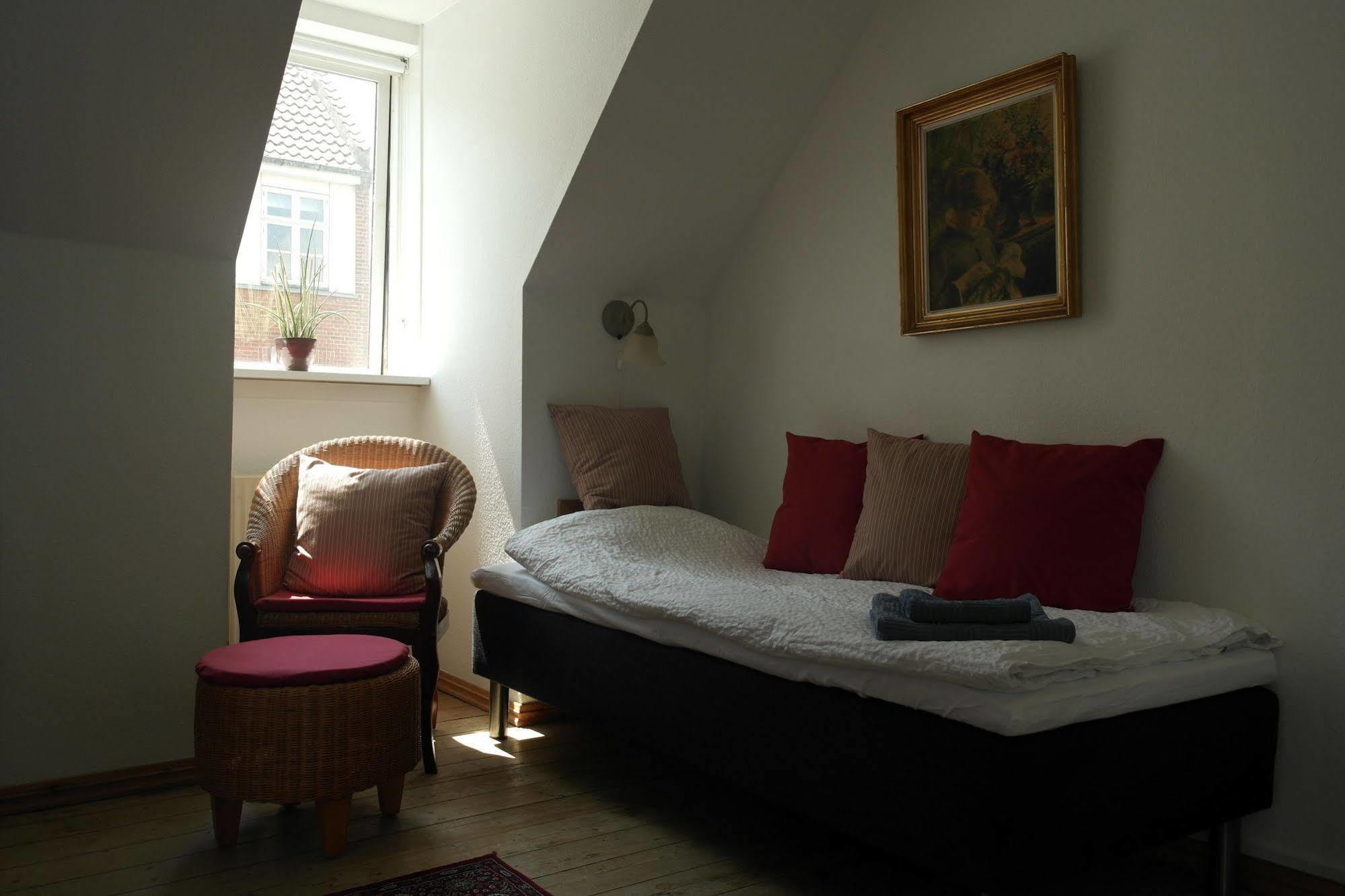 Sweethome Guesthouse เอสบีเยร์ ภายนอก รูปภาพ