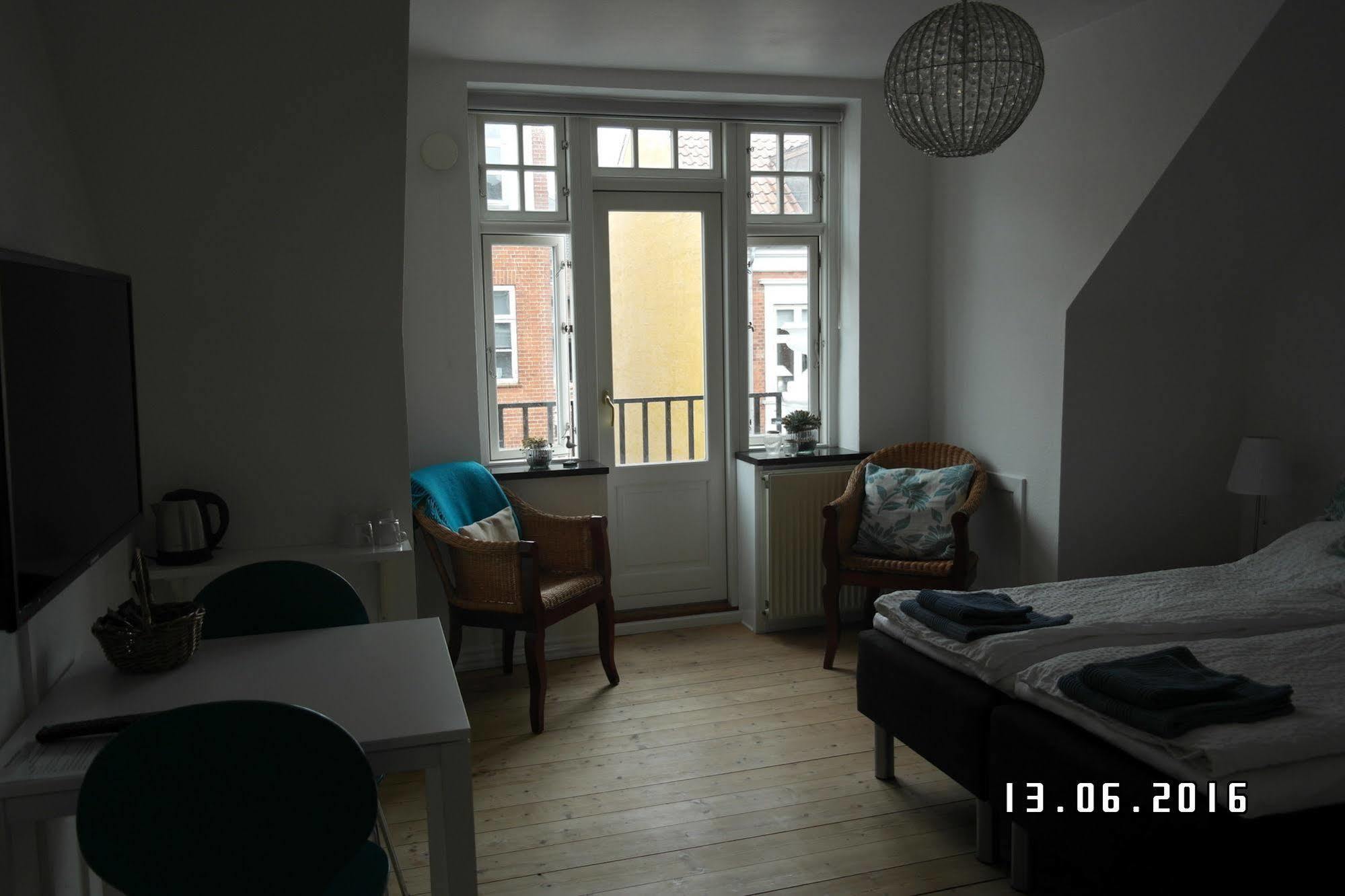 Sweethome Guesthouse เอสบีเยร์ ภายนอก รูปภาพ